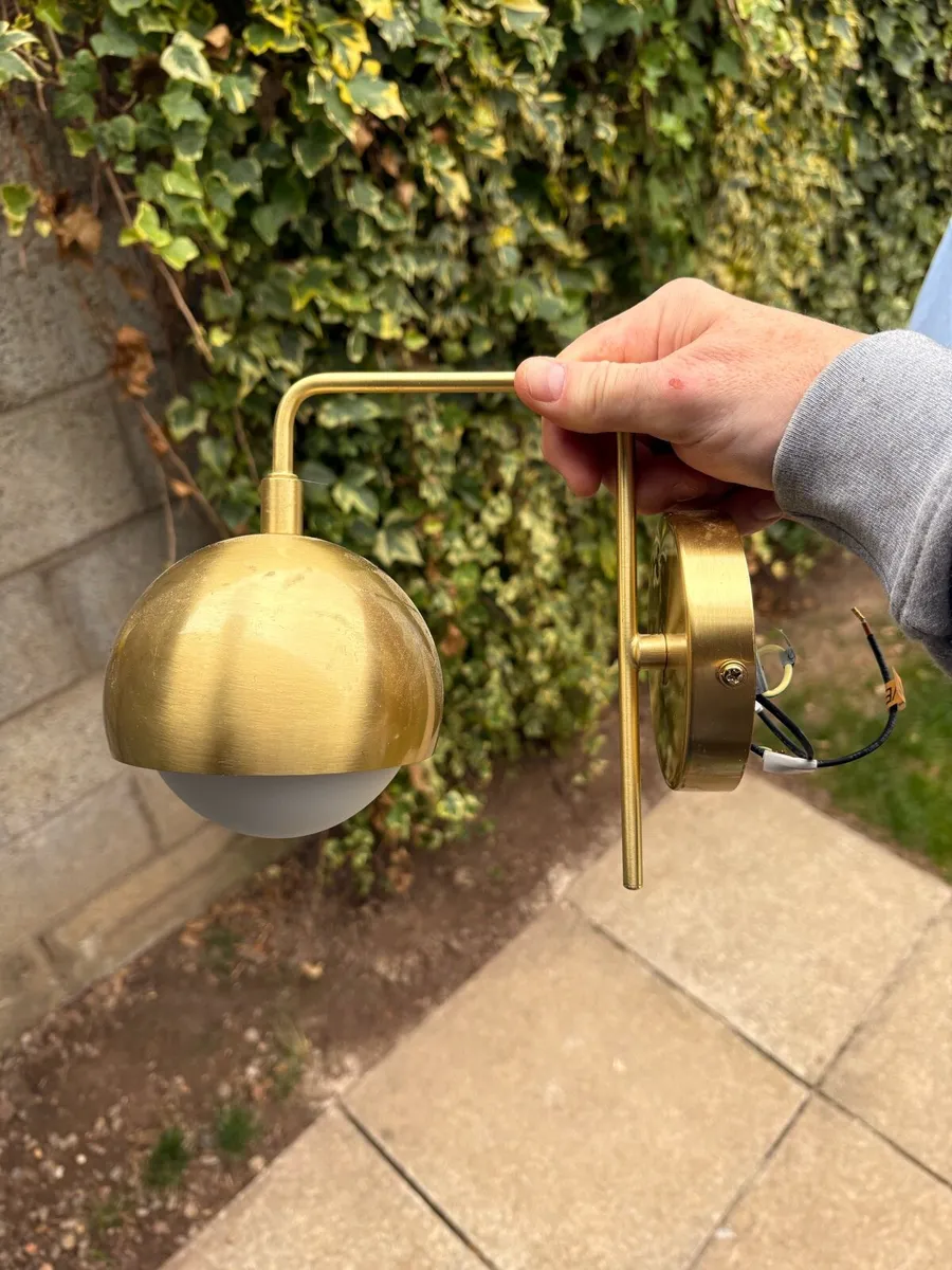 Brass wall mounted lamp set - Image 2
