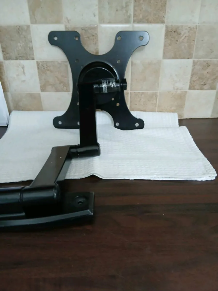 TV WALL BRACKET - Image 1
