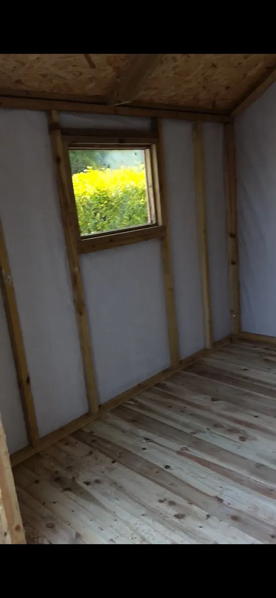 Wooden shed - almost new - Image 4