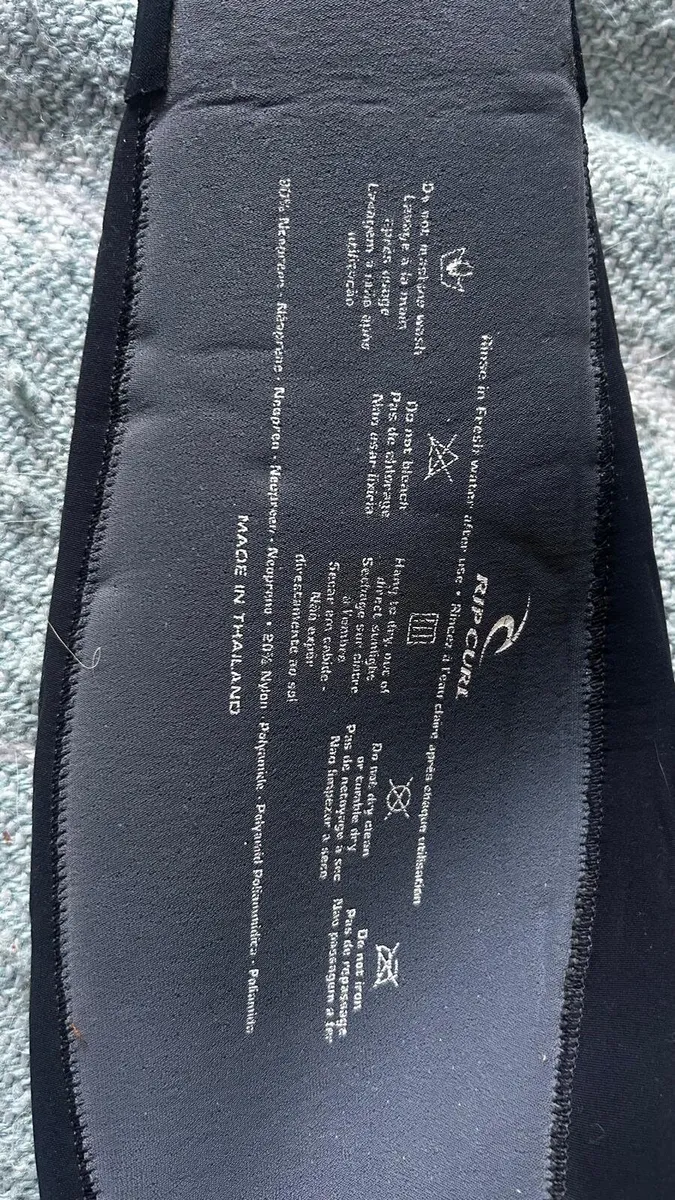 Women's Ripcurl wetsuit - Image 4