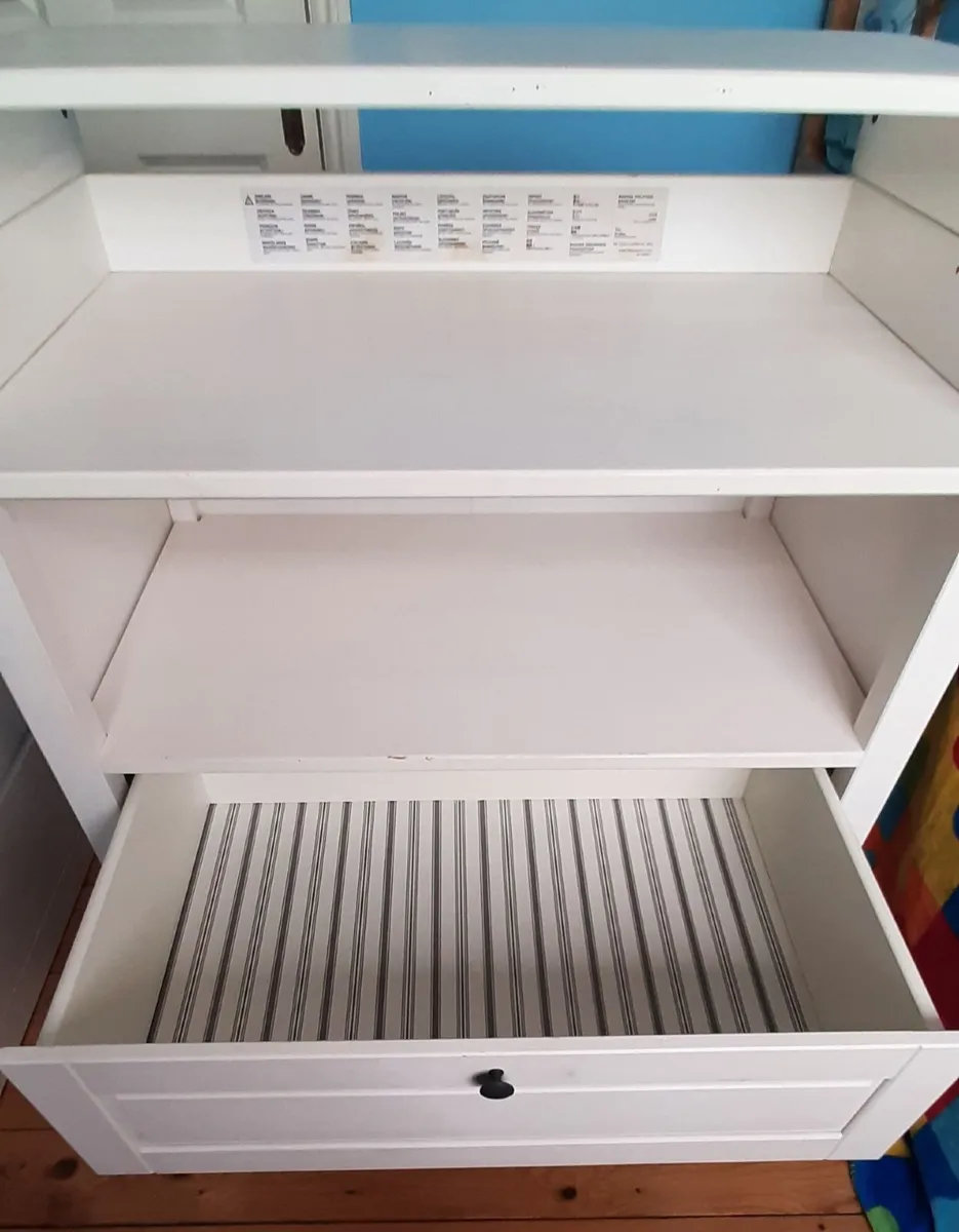 Baby changing table - Image 4