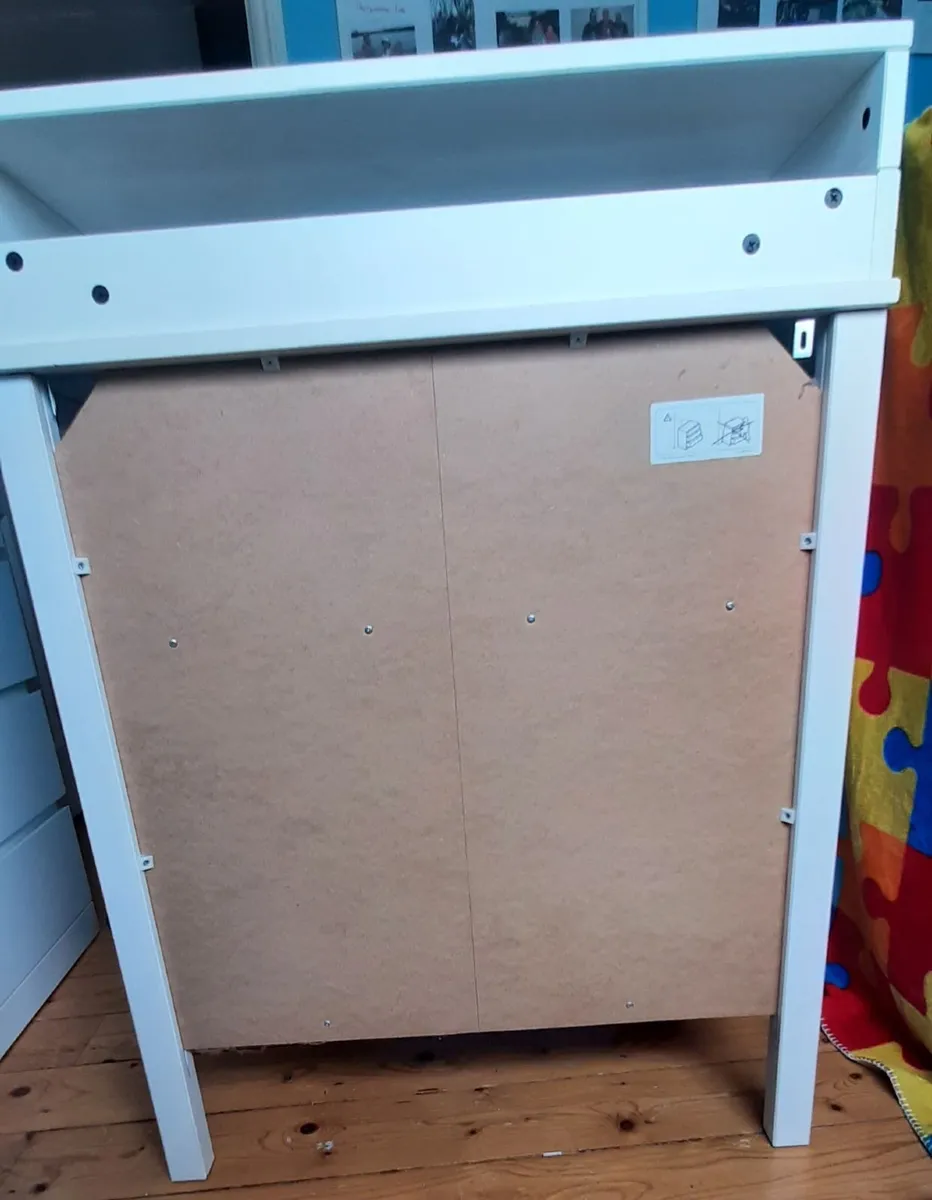 Baby changing table - Image 3
