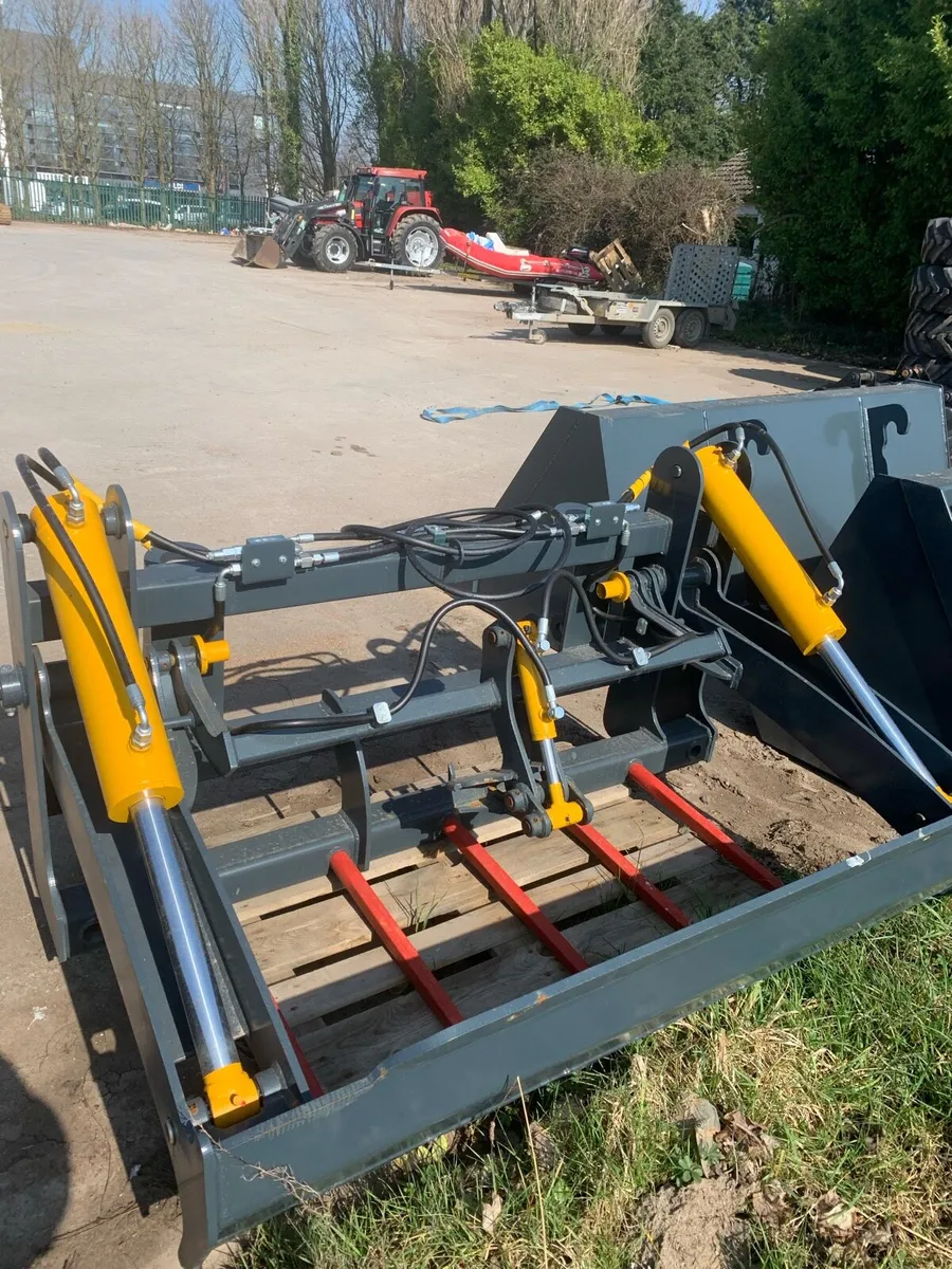 Bale slicer, grain bucket,shear grab. - Image 1