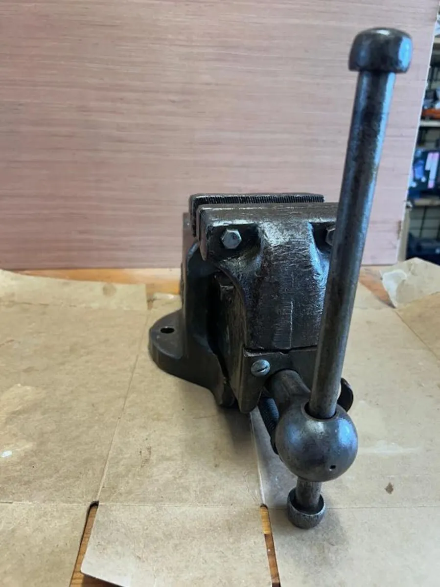 Samsonia No.37 Heavy Duty Engineers Vice - Image 3