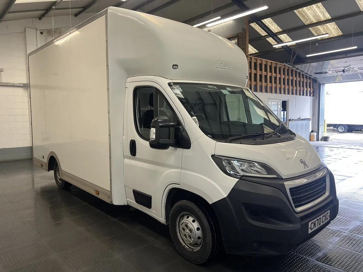 2020 Peugeot Boxer Luton Low Loader Van - Image 1