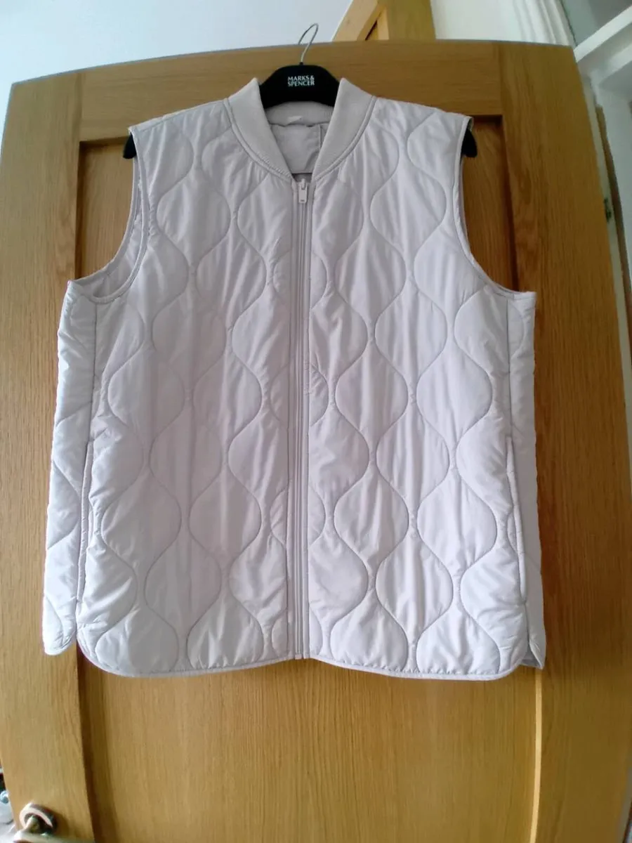Gilet (Cream) - Image 3
