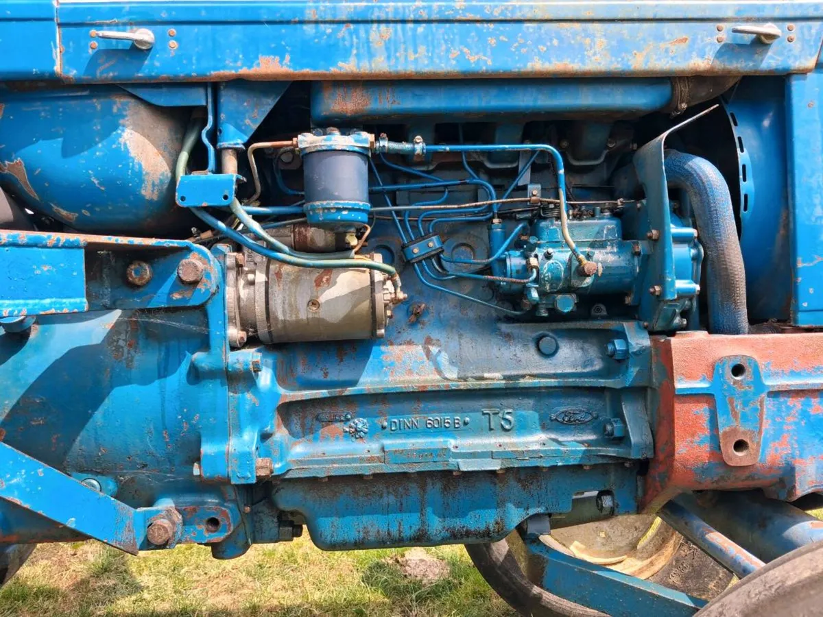 Ford 5000 and Farming Accessories - Image 3