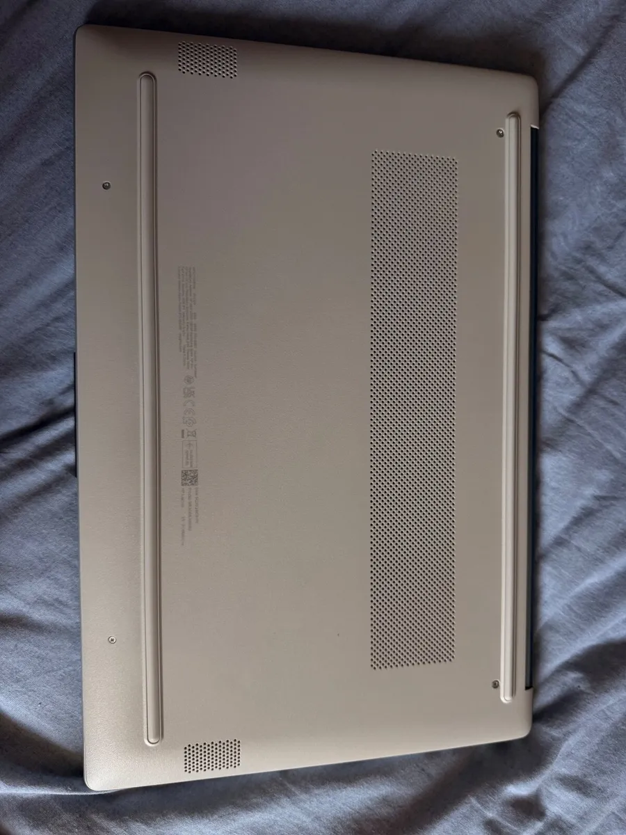laptop - Image 4