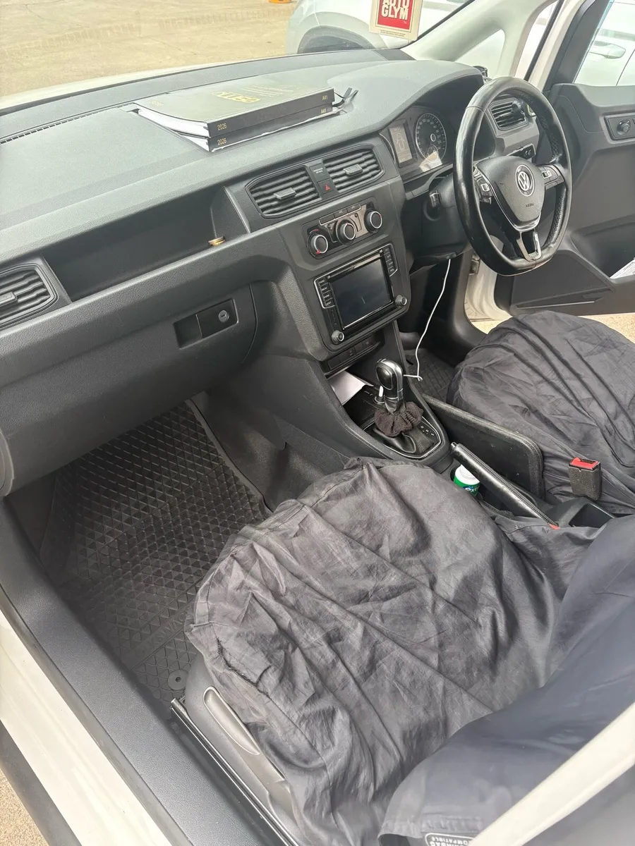 Volkswagen Caddy Van - Image 3
