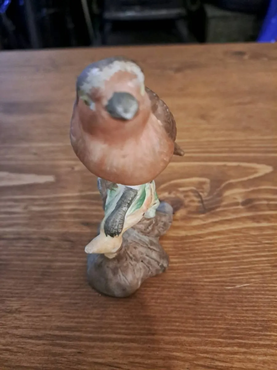 Vintage Style Ceramic Robin Bird Figurine - Image 4