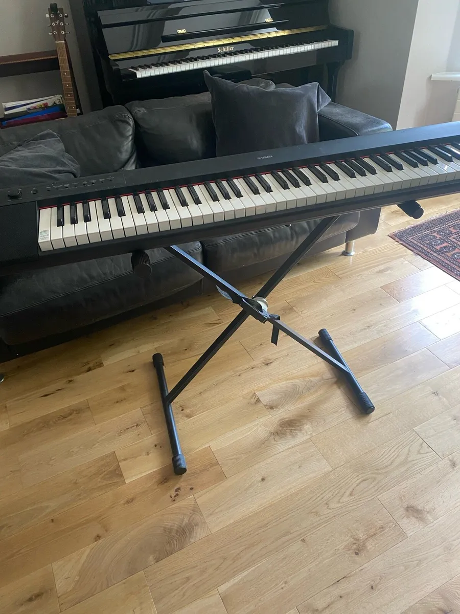 Yamaha electronic keyboard NP-12 - Image 1