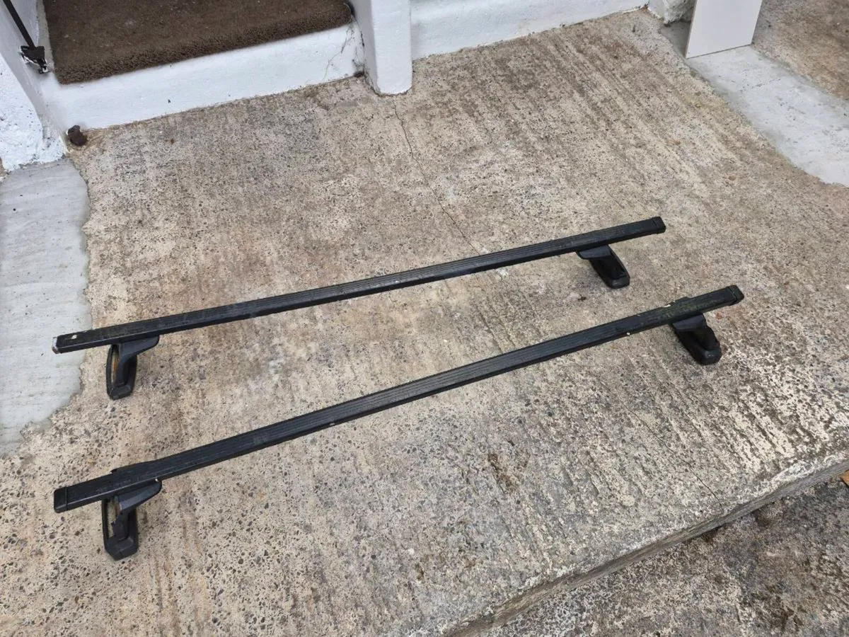 Citreon berlingo roof bars - Image 1