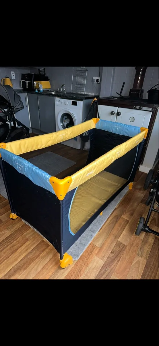 Travel Cot - Image 3