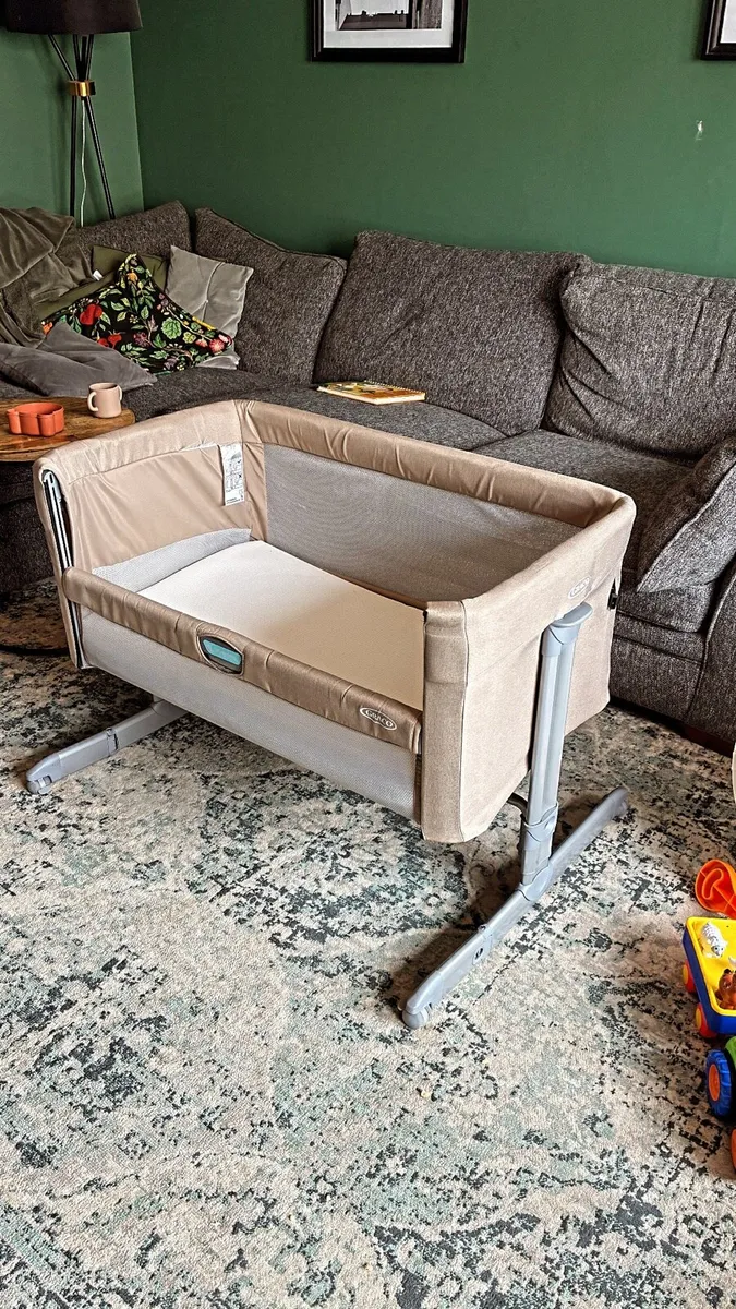 Baby Cot (Next to Me)