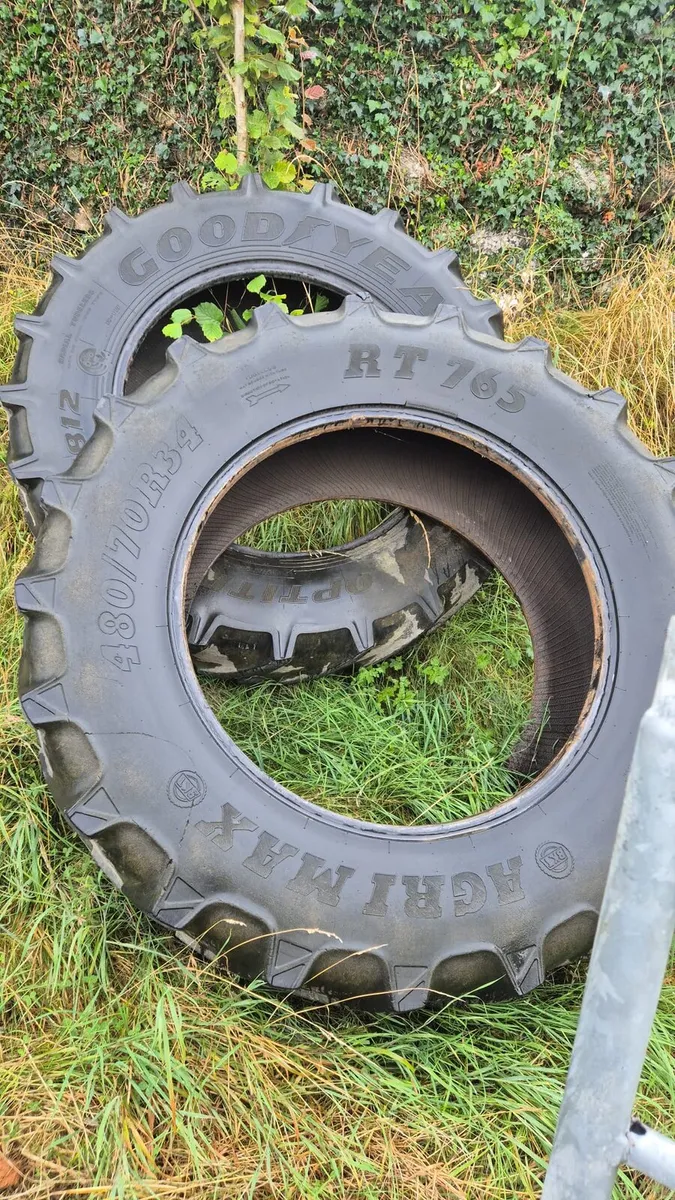 2 tyres 40% - Image 2