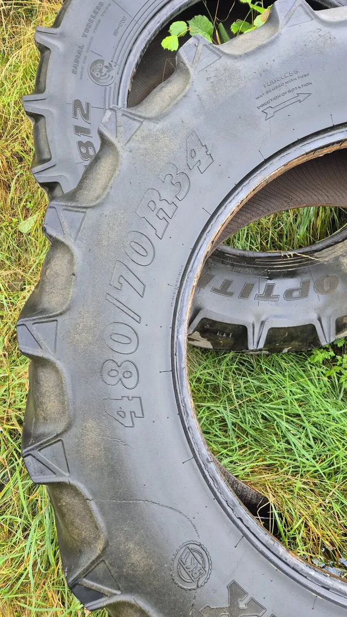 2 tyres 40% - Image 3