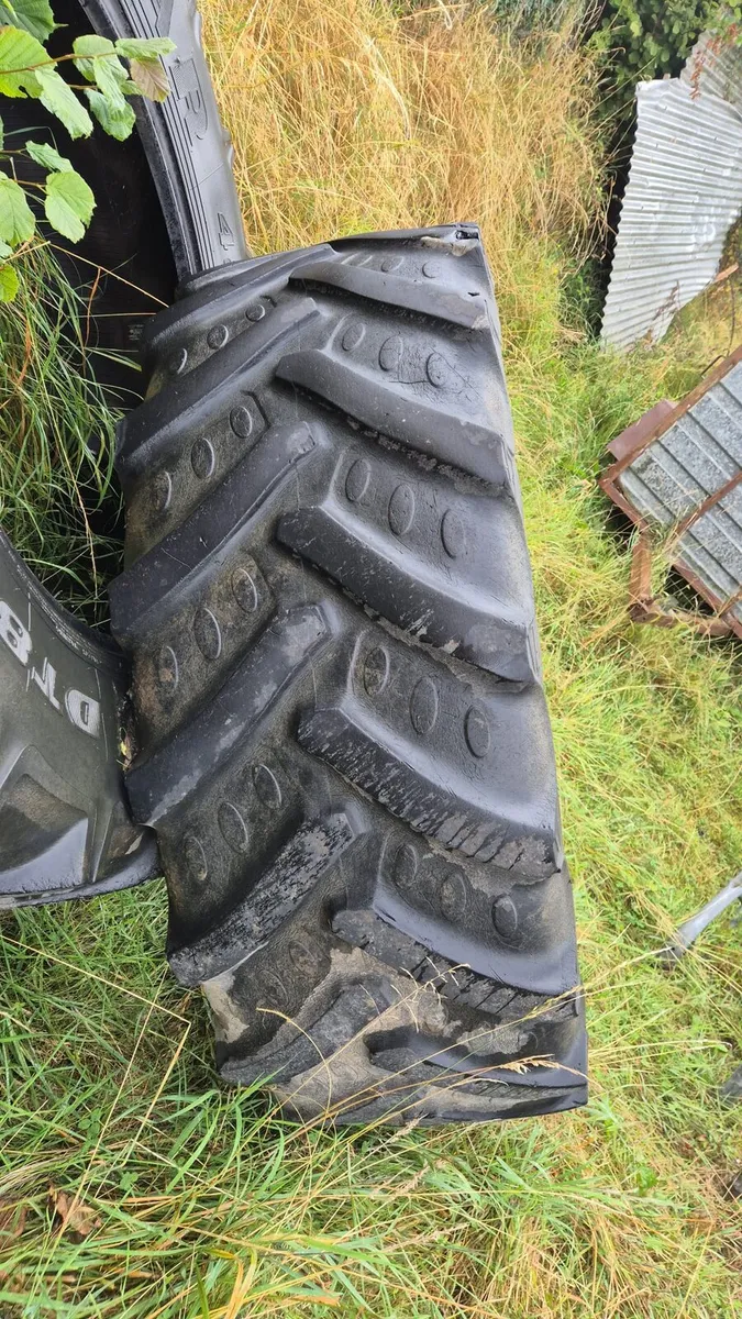 2 tyres 40% - Image 4