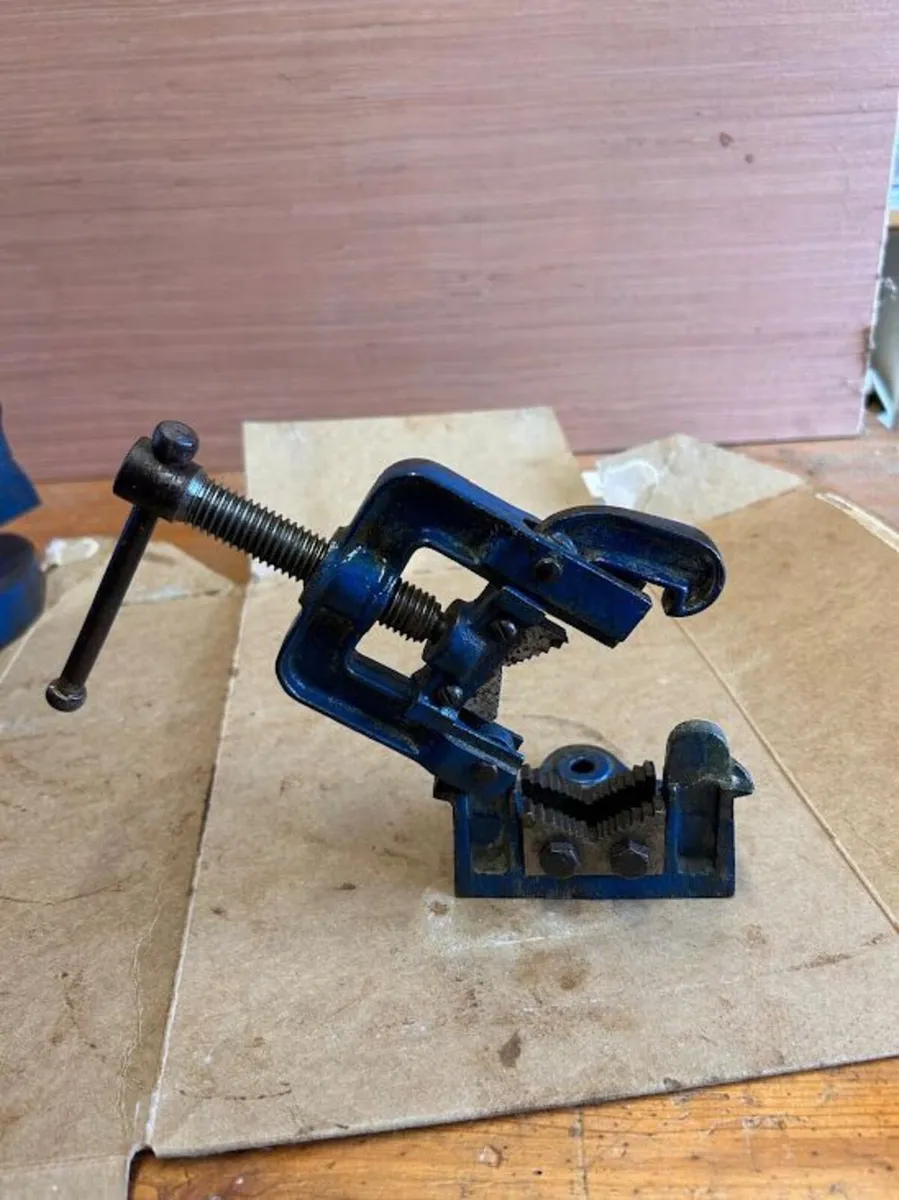 Record 91 Hinged Pipe Vice - Image 2