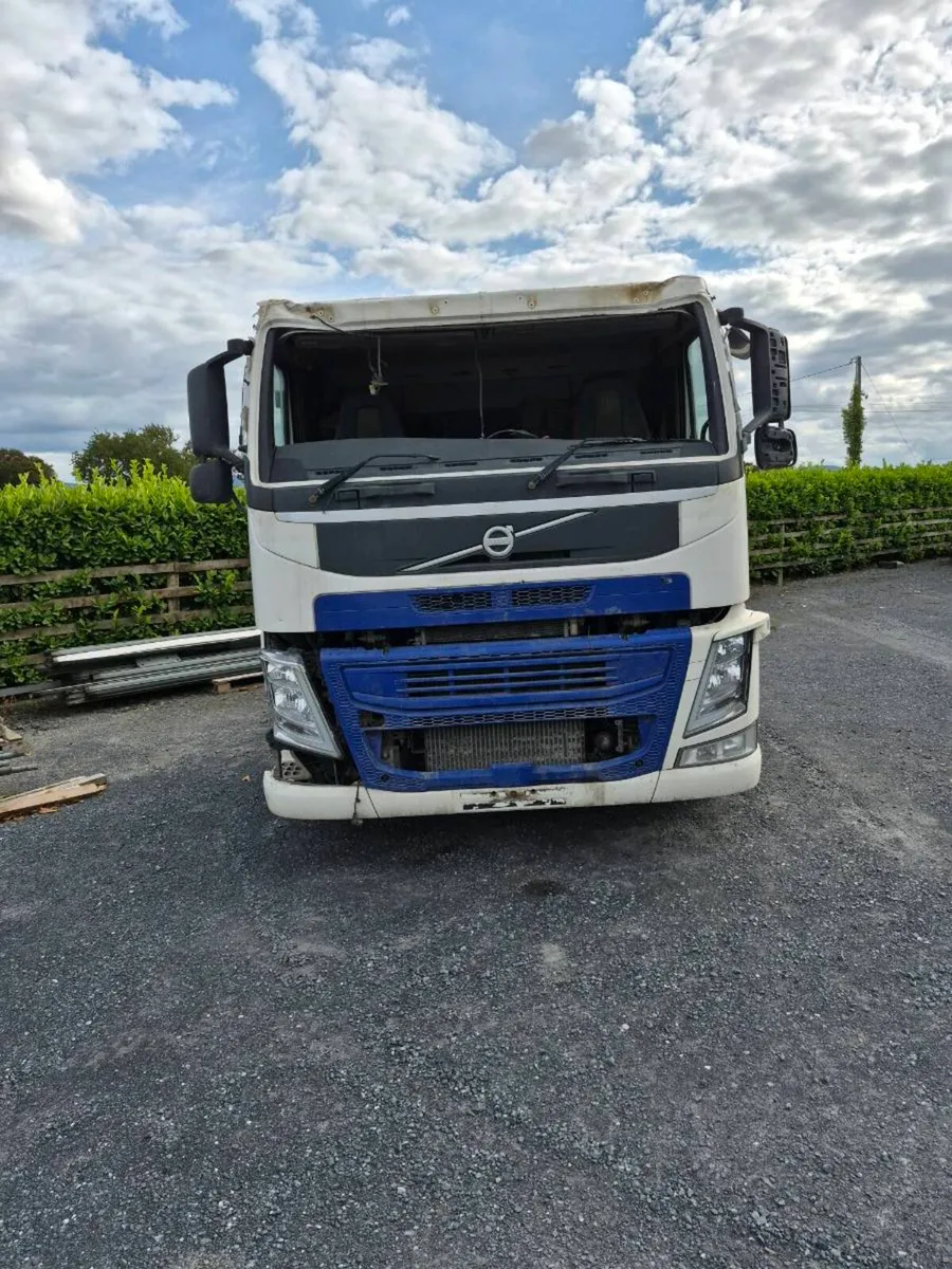 2015 Volvo FM420 **BREAKING** - Image 2