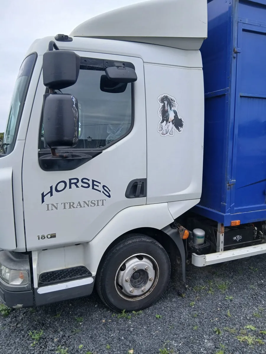 Renault 7.5ton horse truck..stalled for  5 - Image 2