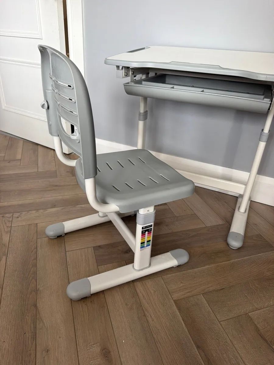 Study Desk & chair for Primary School child - Image 1