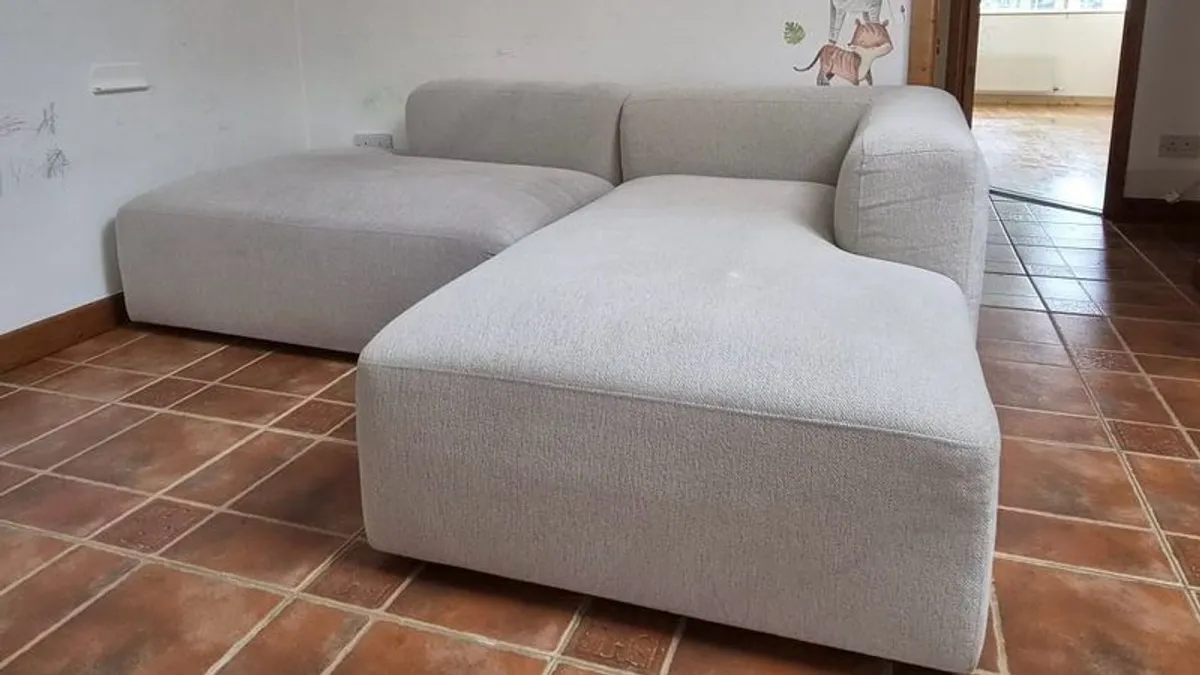Modular couch - Image 2