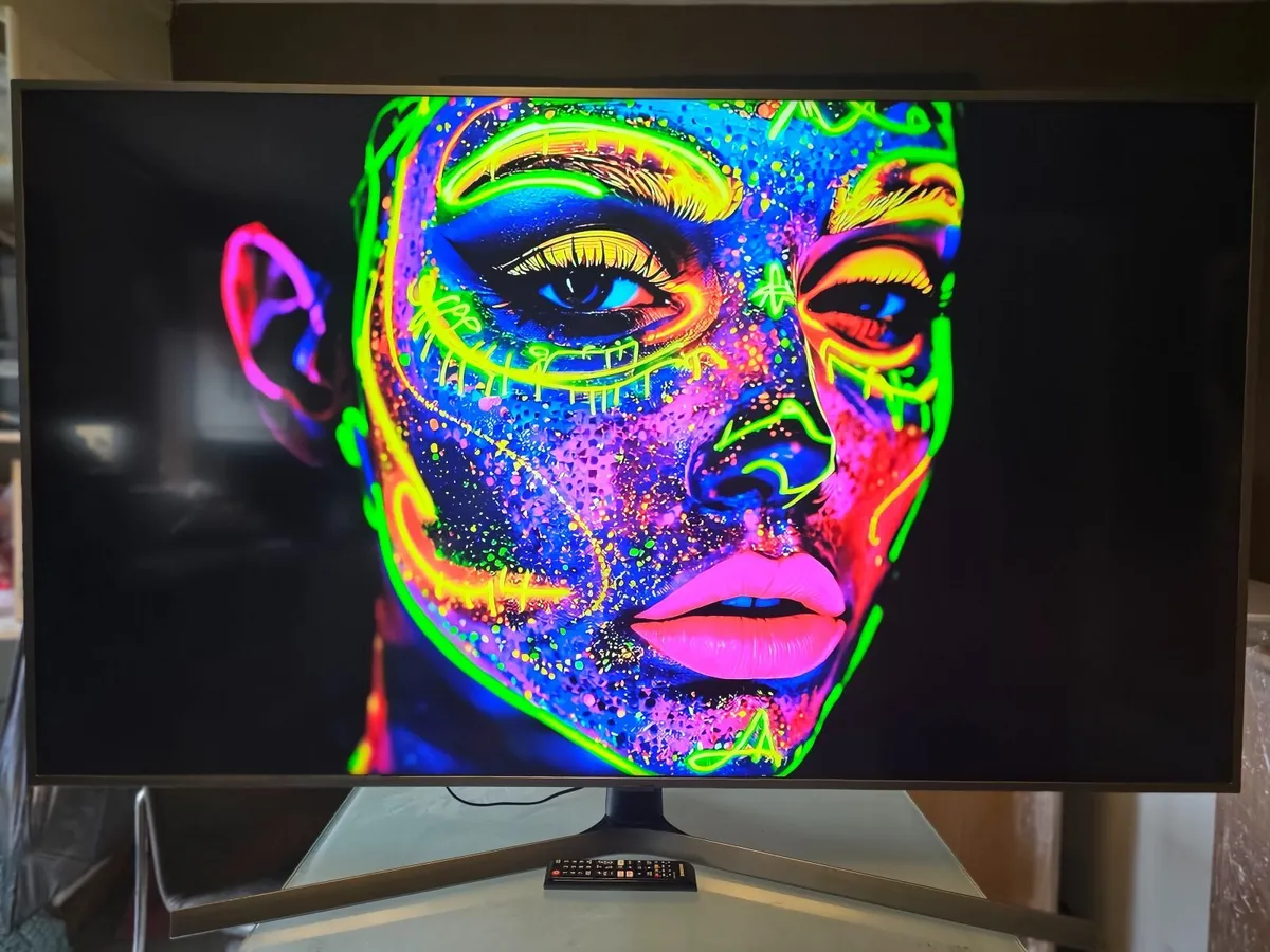 65" Samsung 4K Certified Ultra HD HDR Smart LED TV - Image 3