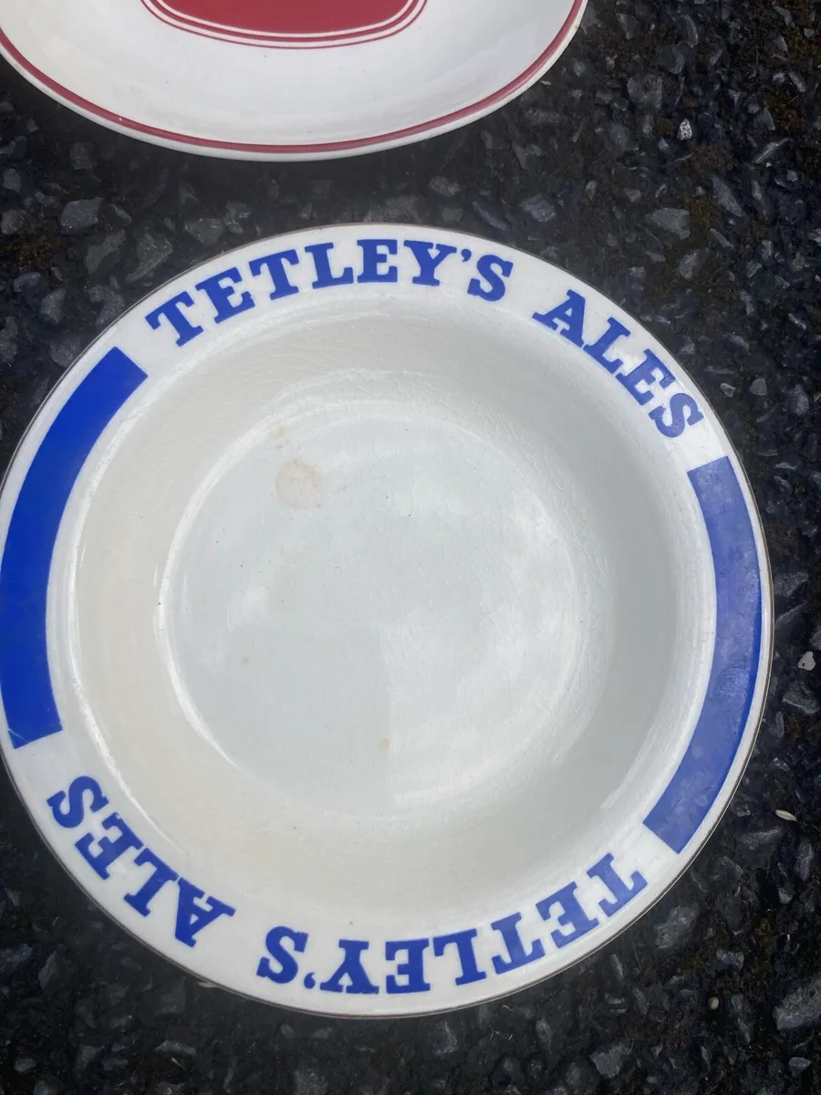 Collection of pub ashtrays free postage - Image 3