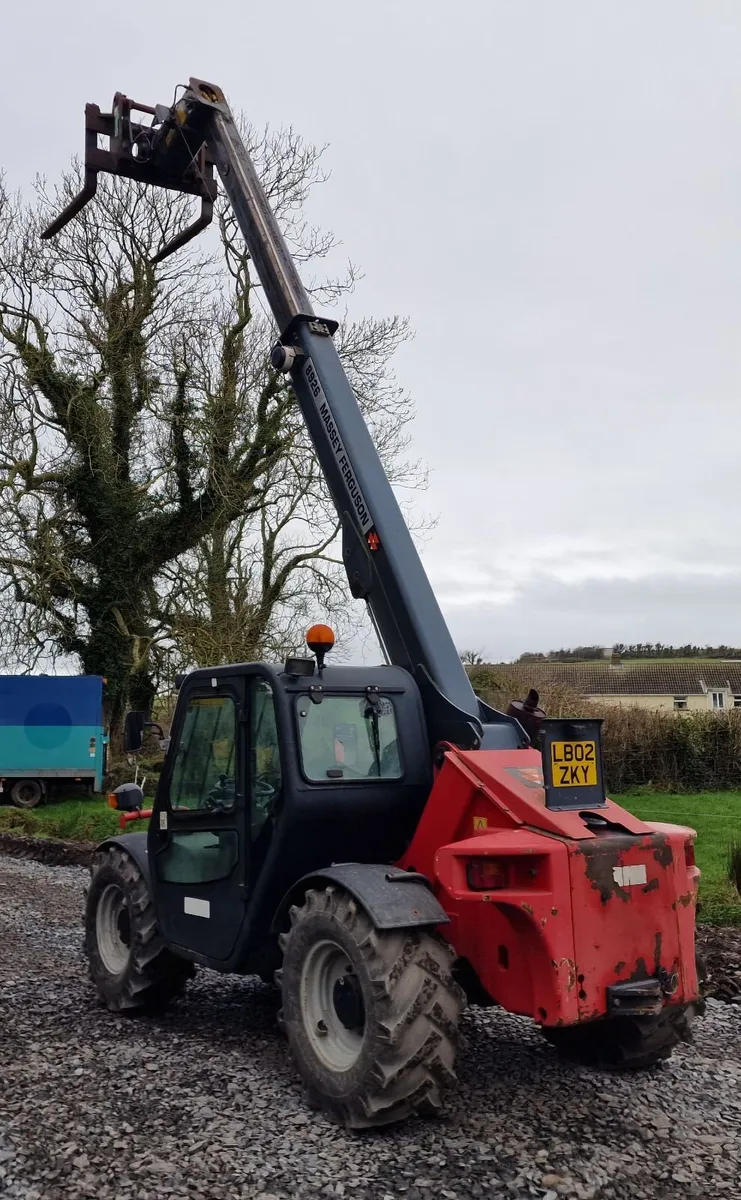 Massey Ferguson Telescopic Telehandler 1 owner - Image 4