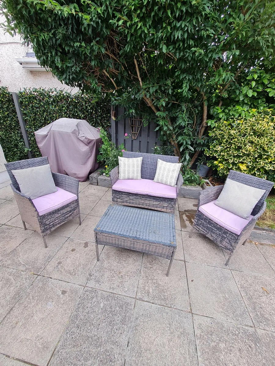 4 piece garden furniture set - Image 1