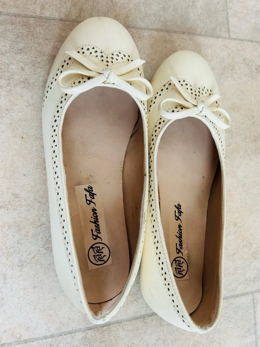 Shoes - Image 3