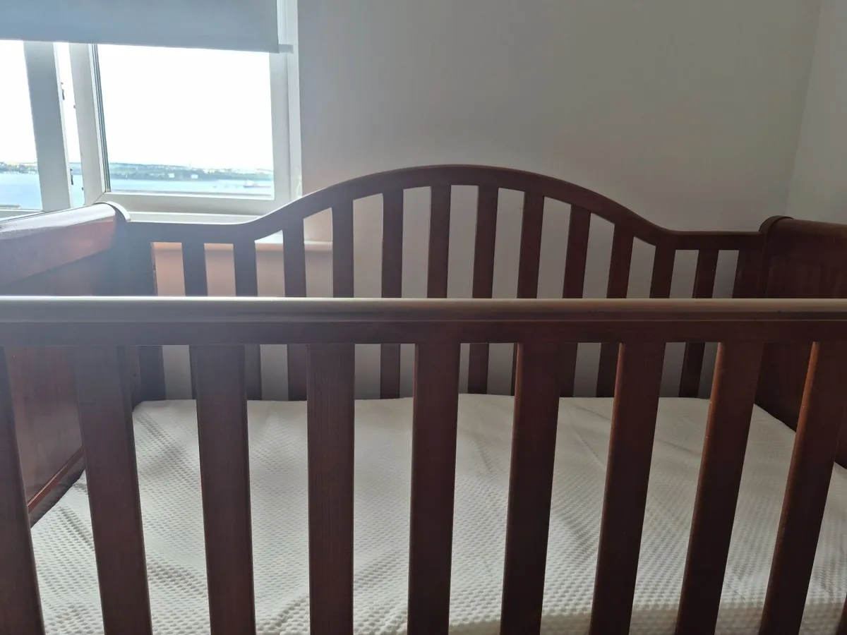 BR Baby Cot Bed and Matching Chest of Drawers - Image 3