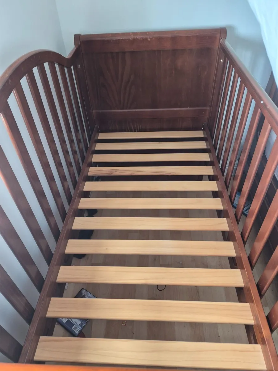 BR Baby Cot Bed and Matching Chest of Drawers - Image 4