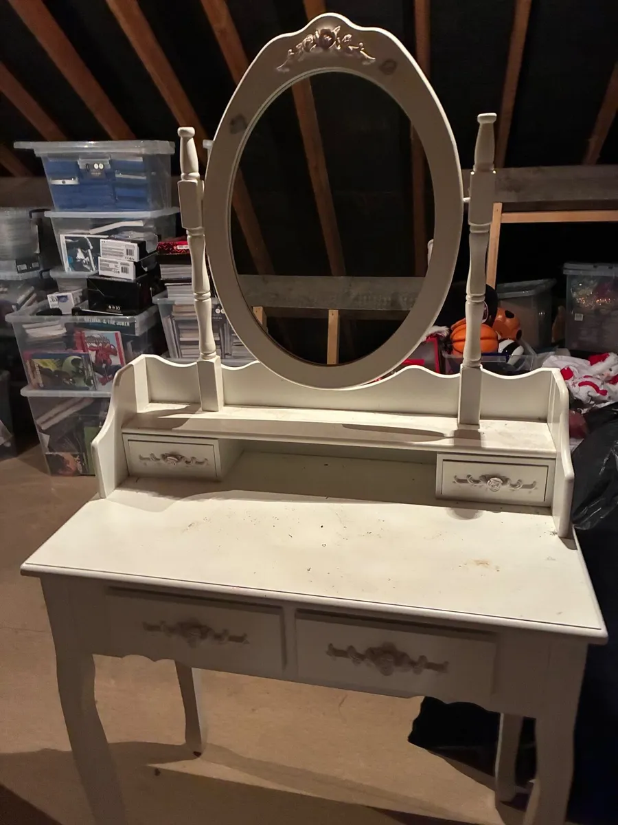 Small white dressing table with mirror and stool - Image 1