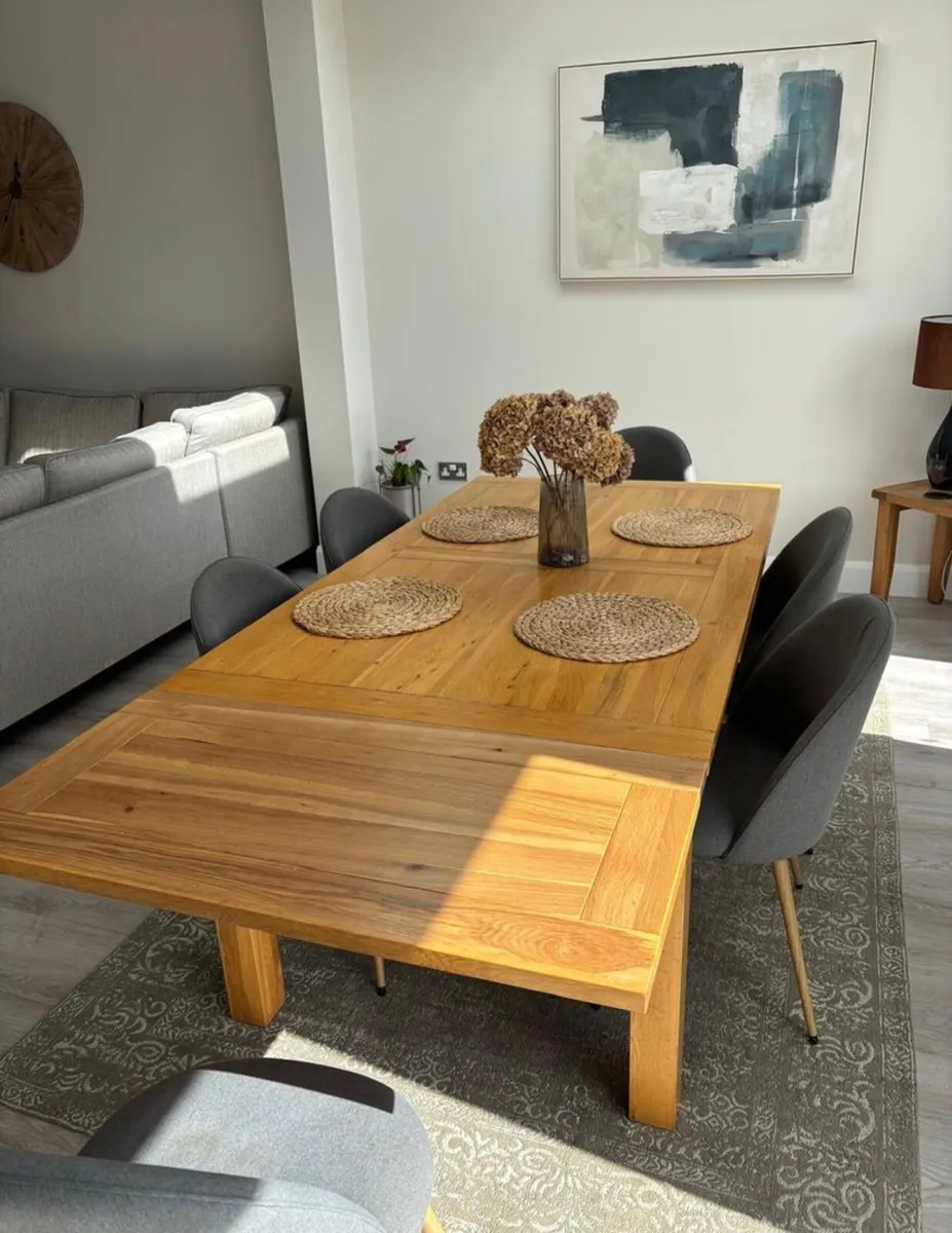 Dining Table - Image 4