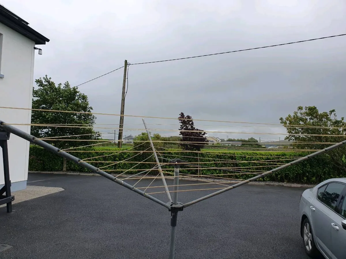 Clothes line - Image 1
