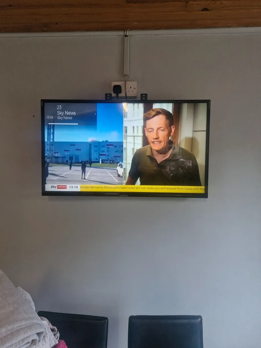 Normende 40in Smart tv - Image 2