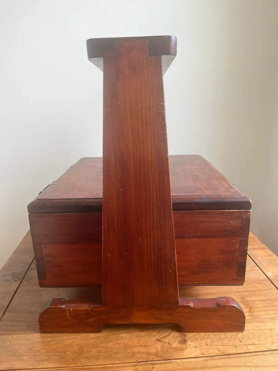 Vintage wooden shoe cleaning box - Image 3