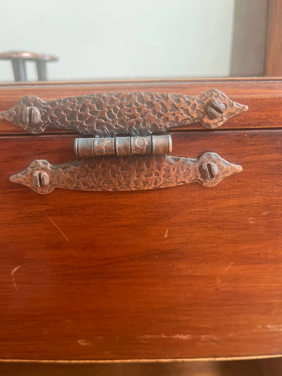 Vintage wooden shoe cleaning box - Image 4