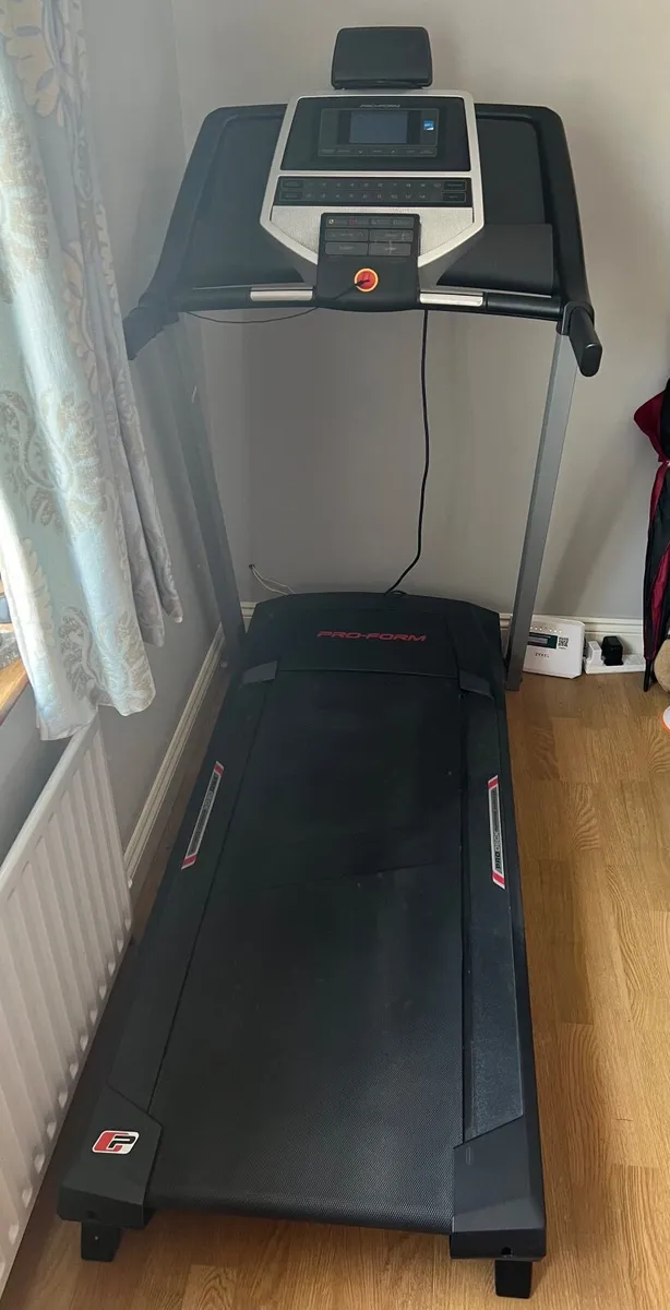 ProForm 305 CST Treadmill – Excellent Condition - Image 1
