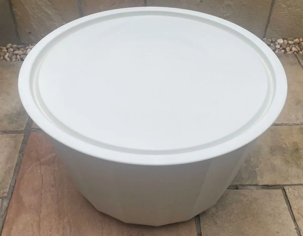 Garden coffee storage table - Image 1