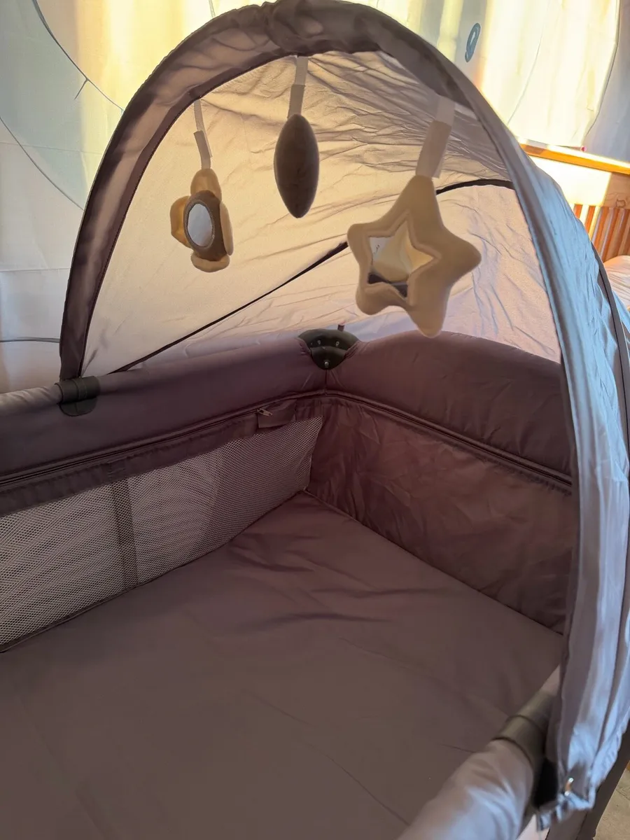 Travel Cot - Image 2