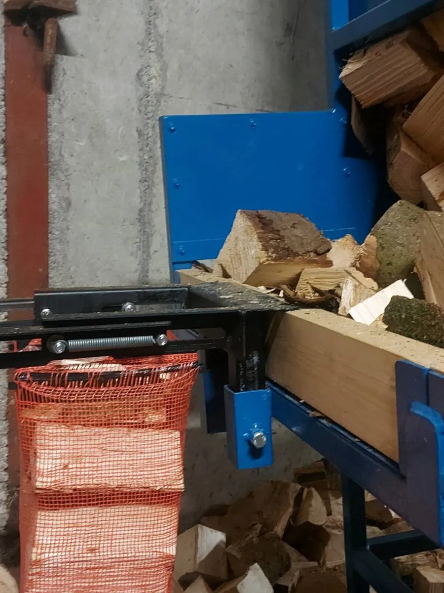 firewood Bagger - Image 2