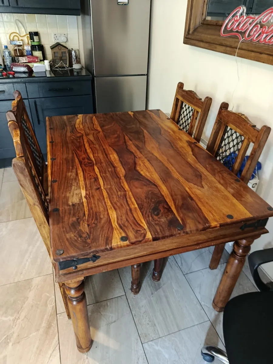 Kitchen table and 4 chairs - Image 1
