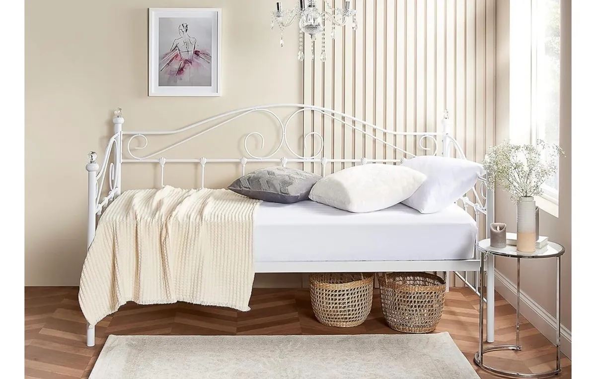 White metal frame Day Bed(Single) - Image 3