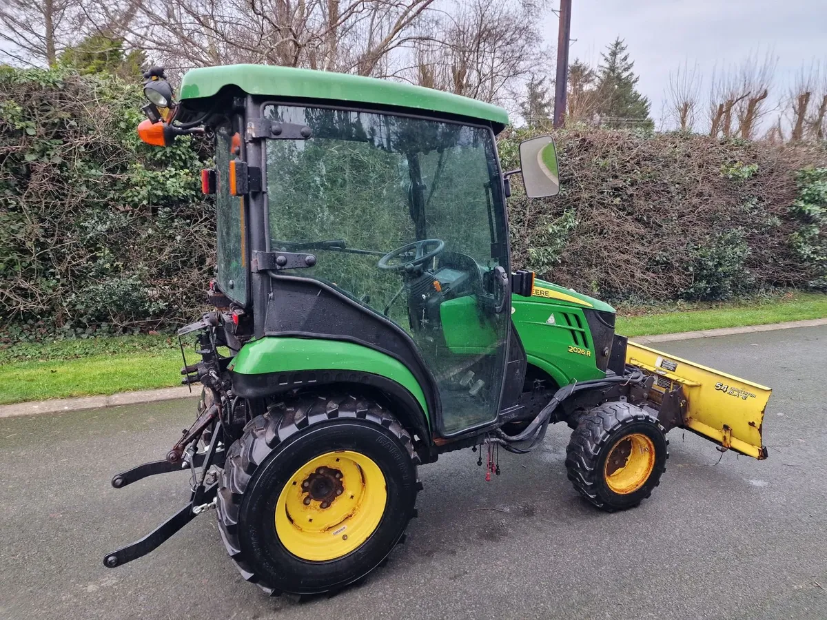 John Deere Compact Tractor - Image 3