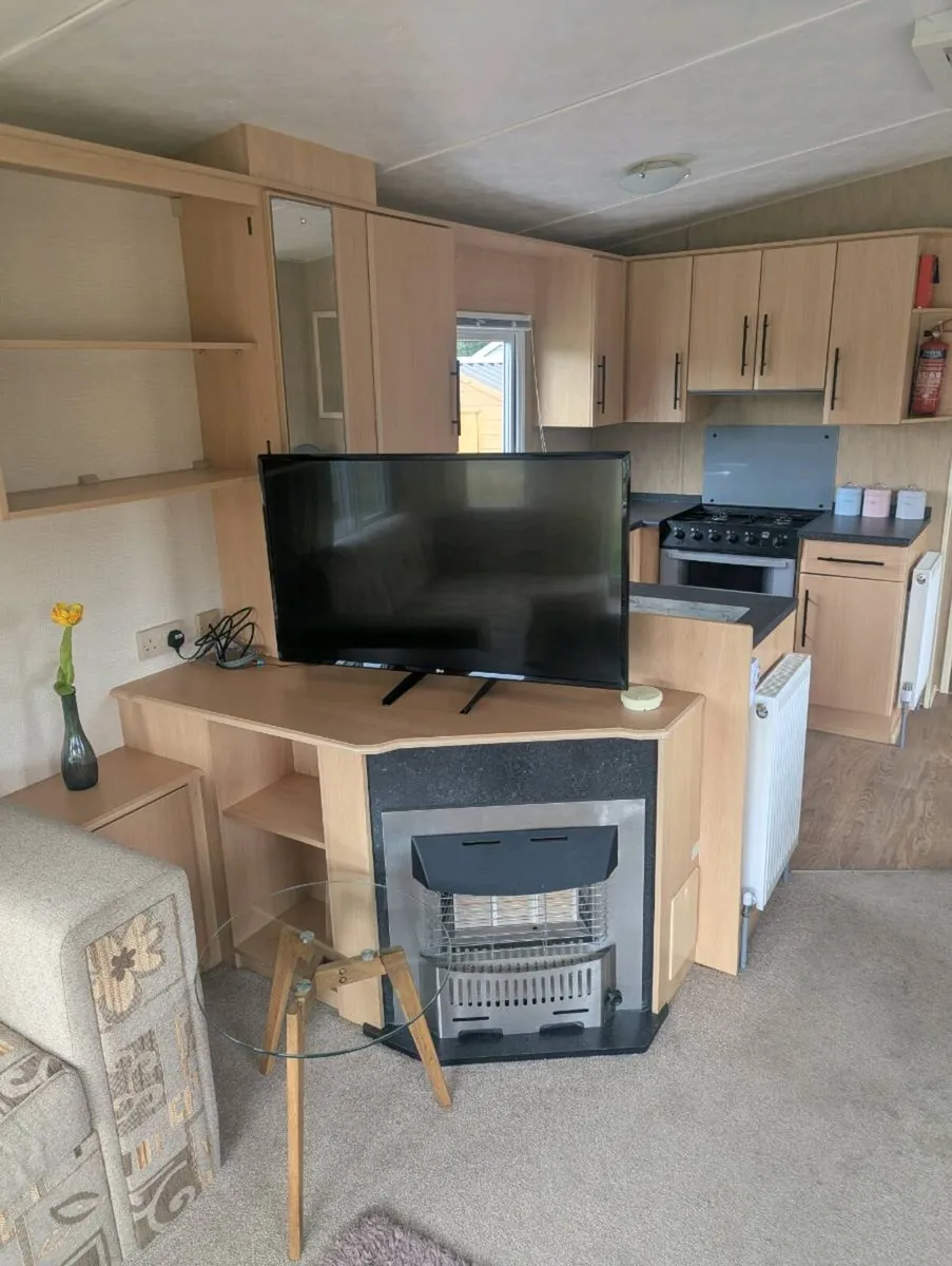 37 x 12ft 2 Bedroom Millstream Mobile Home - Image 4