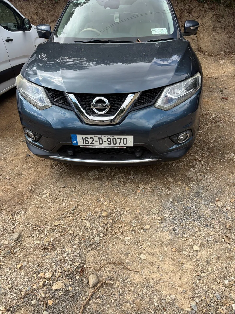 2016 Nissan  7 seater. Engine needs attention - Image 2