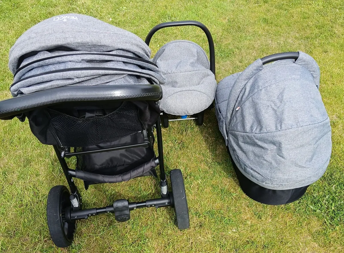 Venicci travel system - Image 2