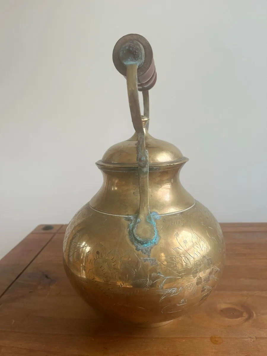 Large vintage brass kettle - Image 2